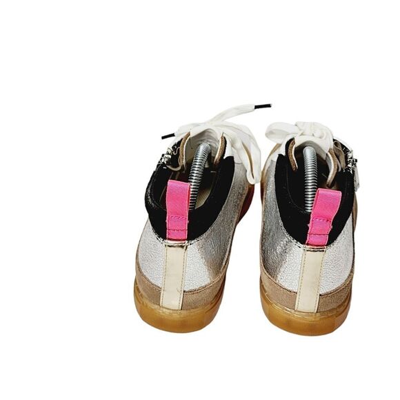 Kenneth Cole  - Picture 4 of 13